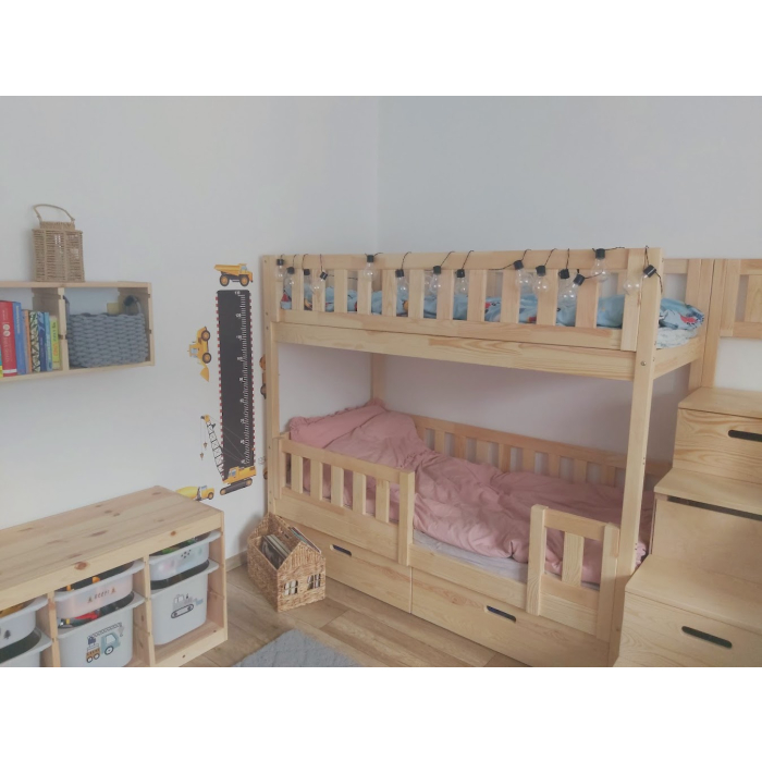 Etagenbett Nürnberg mit sicherer Treppe und Rausfallschutz